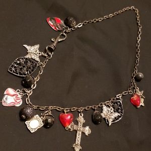 Junky Dramatic Charm Dangly Necklace